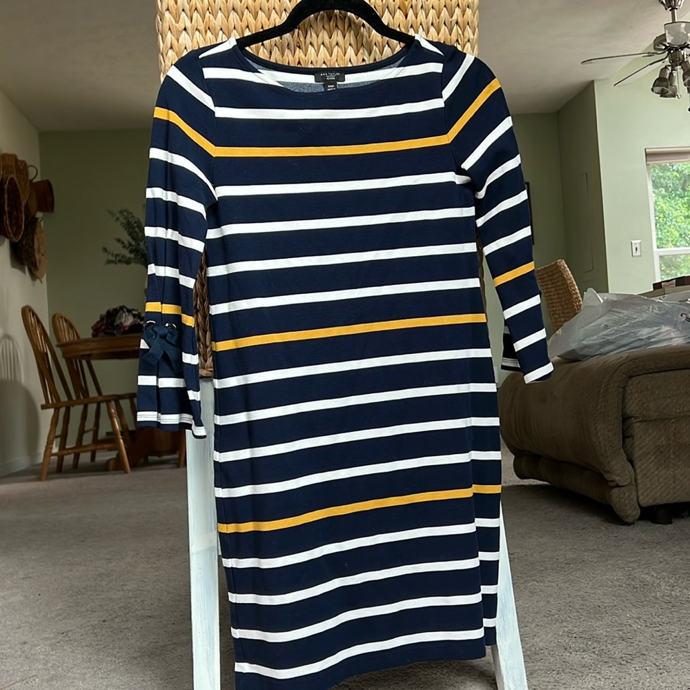 Navy Ann Taylor dress - excellent condition